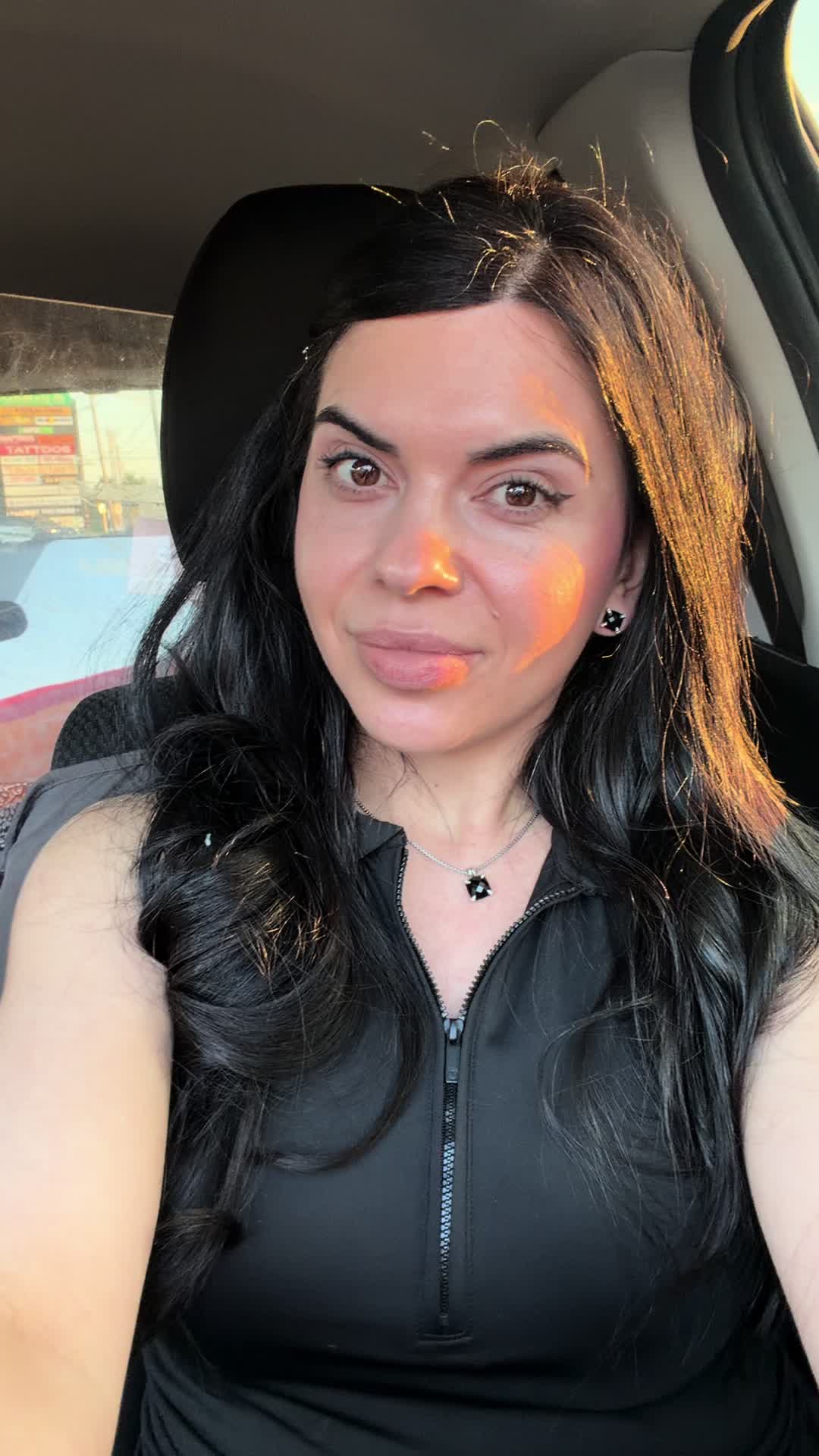 @Thegirlwiththesevenjobs IG
