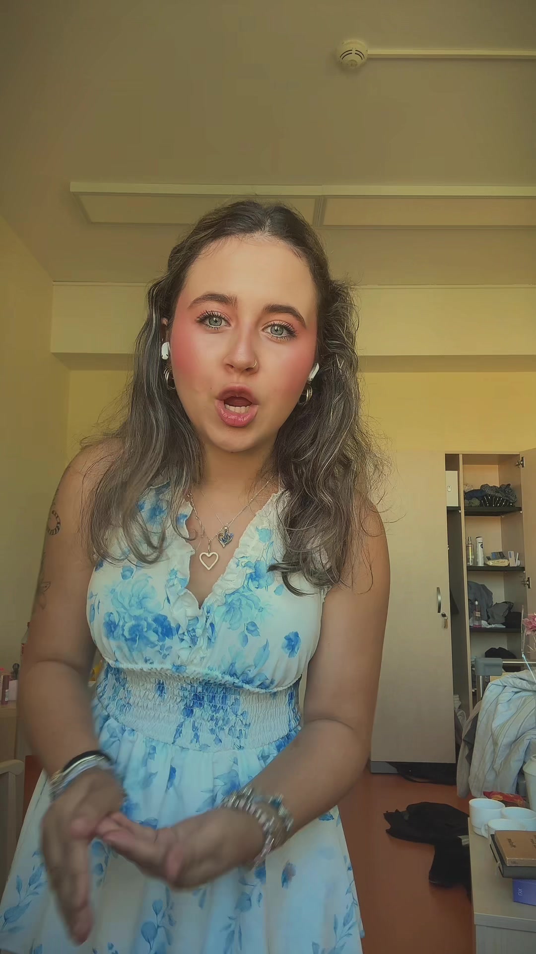 @leonie