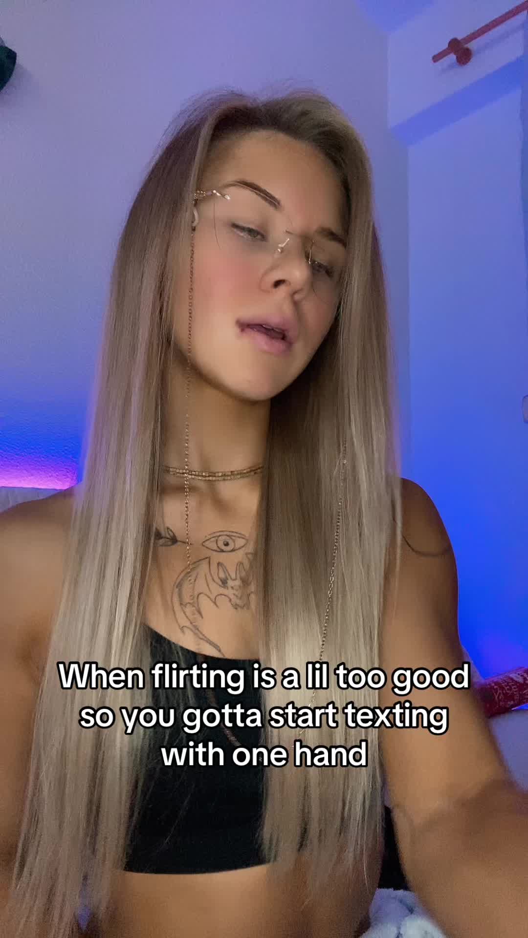 @hollyyourbadgirl