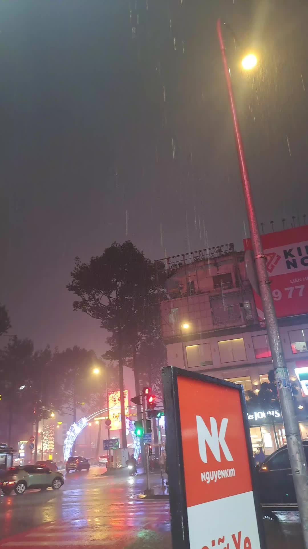 @HuyÂnStarshop