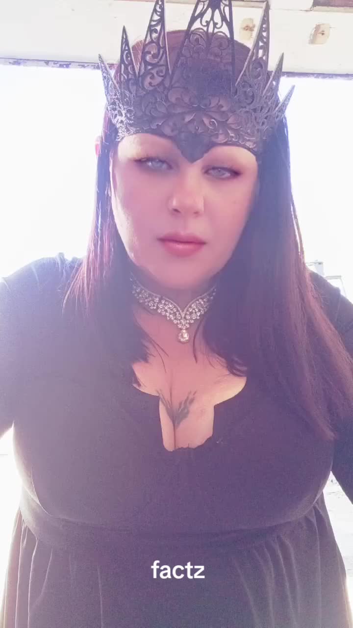 @queen of darkness