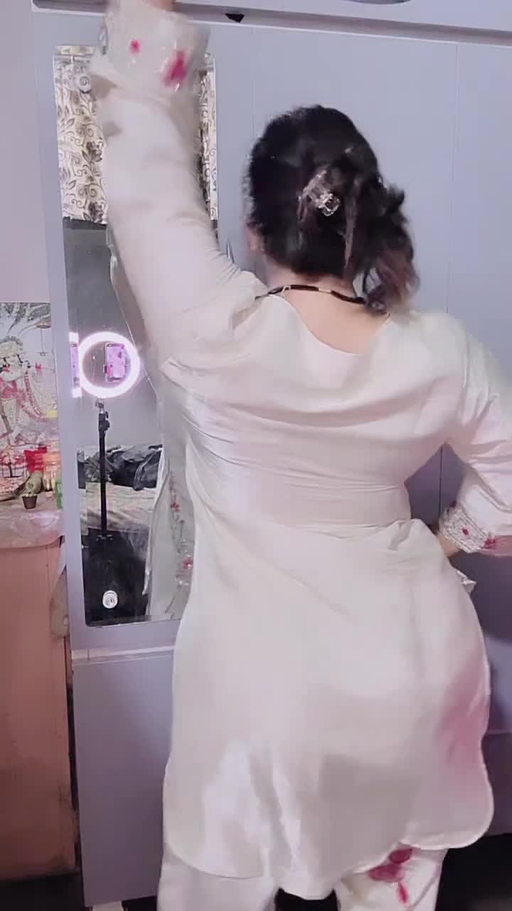 @Miss Komal