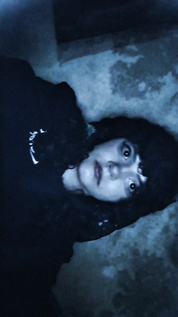 @𒀱Vicky a estranha𒀱