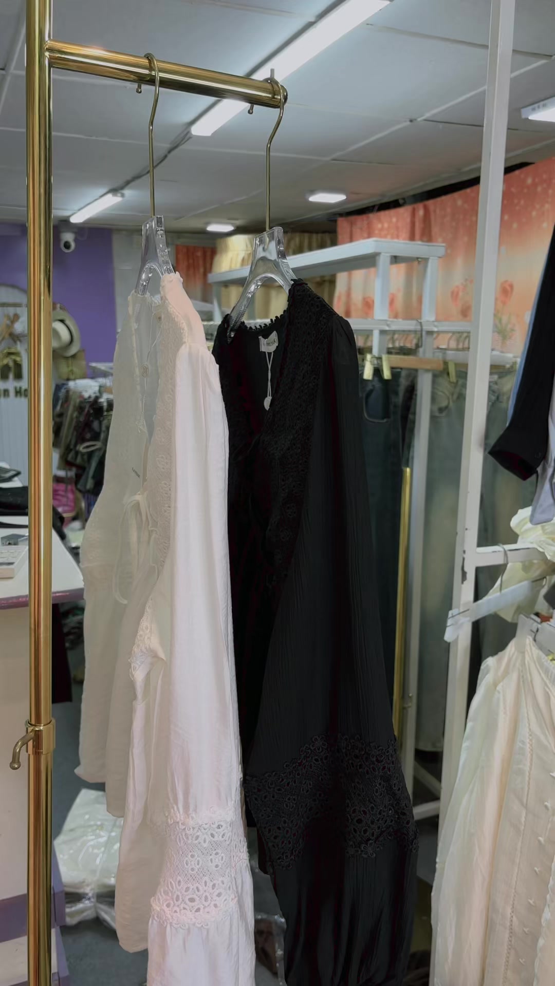 @May Fashion House