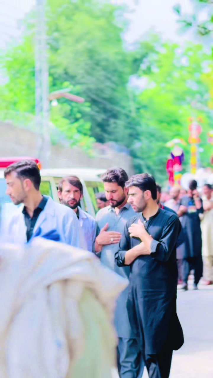@Lucky bhai 313