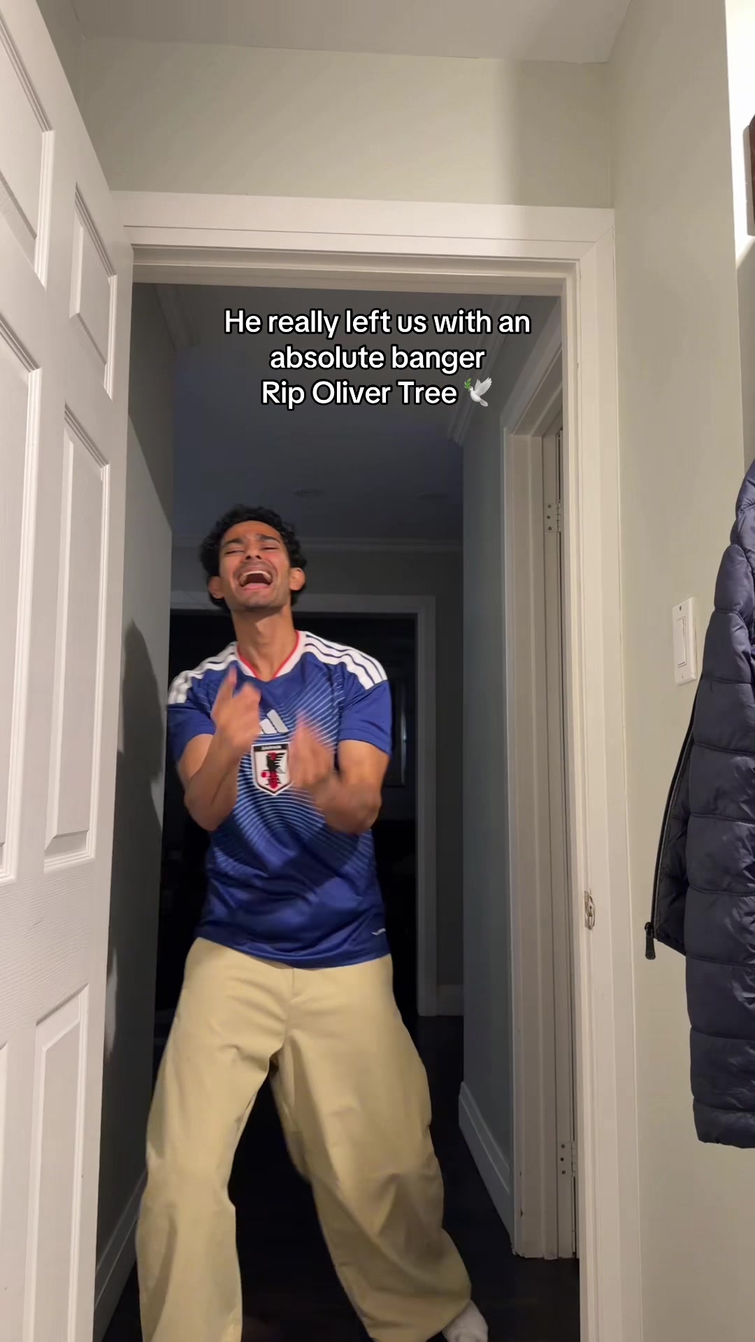 @Trisytre