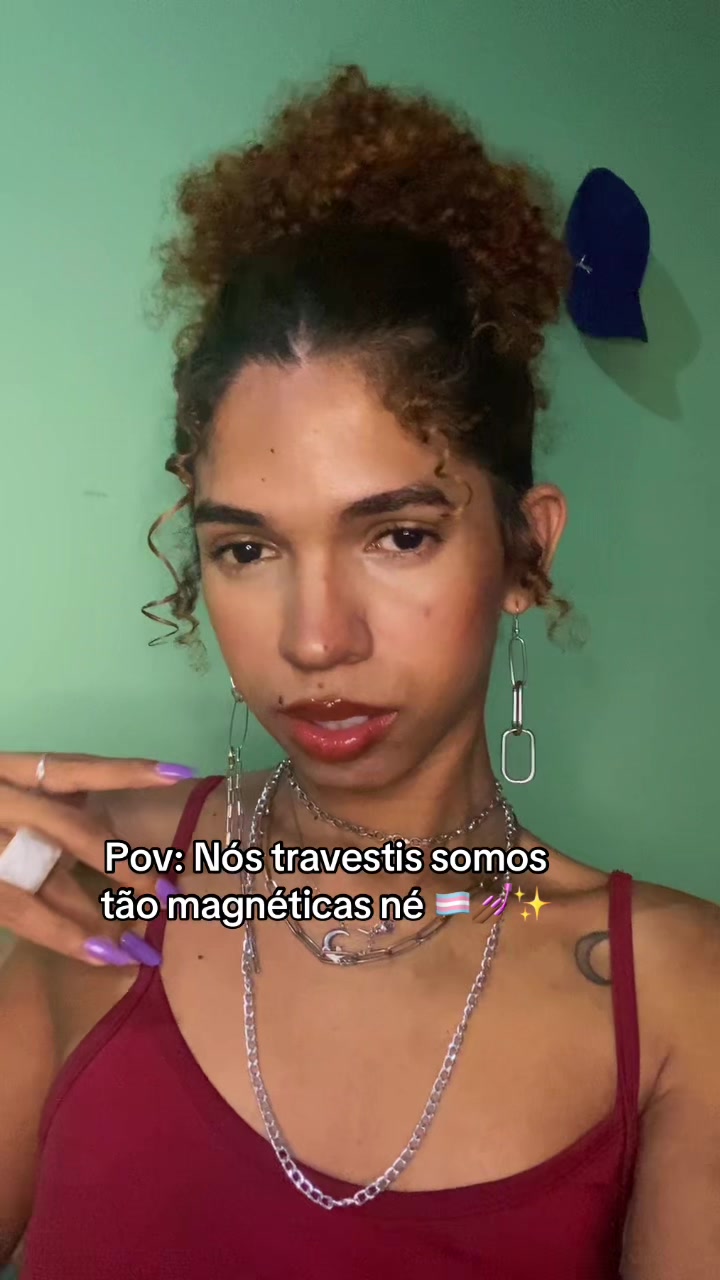 @MIKAYLA FERR&Eacute;