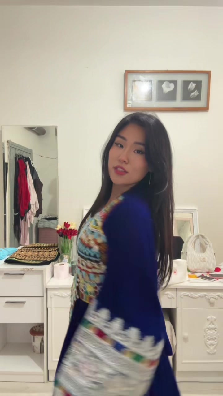 @𝐀𝐲𝐥𝐚🐈&zwj;⬛