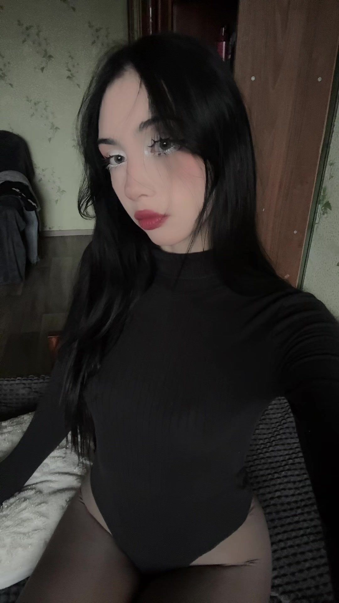 @rei)