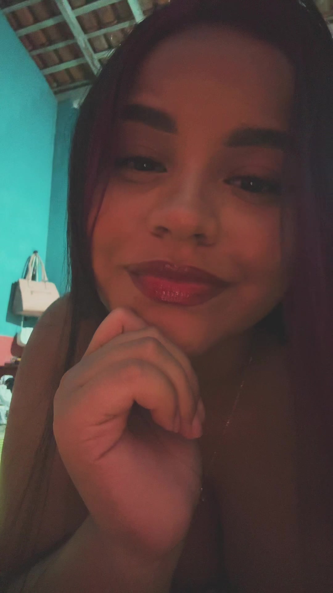 @Claracolly_