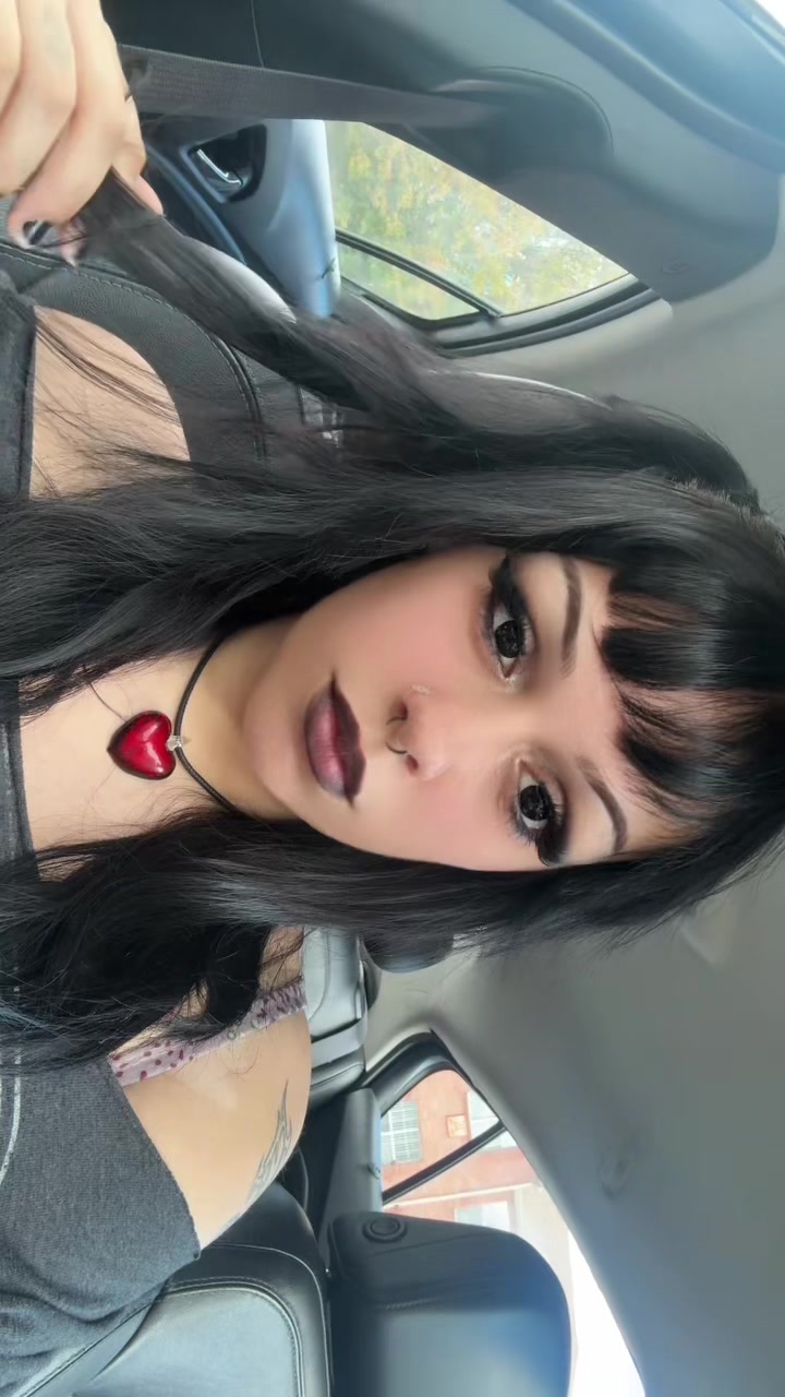 @𝔅𝔲𝔱𝔱𝔢𝔯𝔣𝔩𝔶🖤🩸
