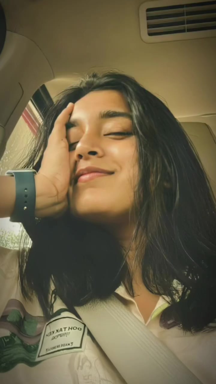 @Riaaa__