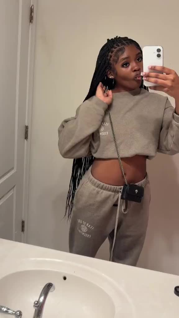 @khloalex