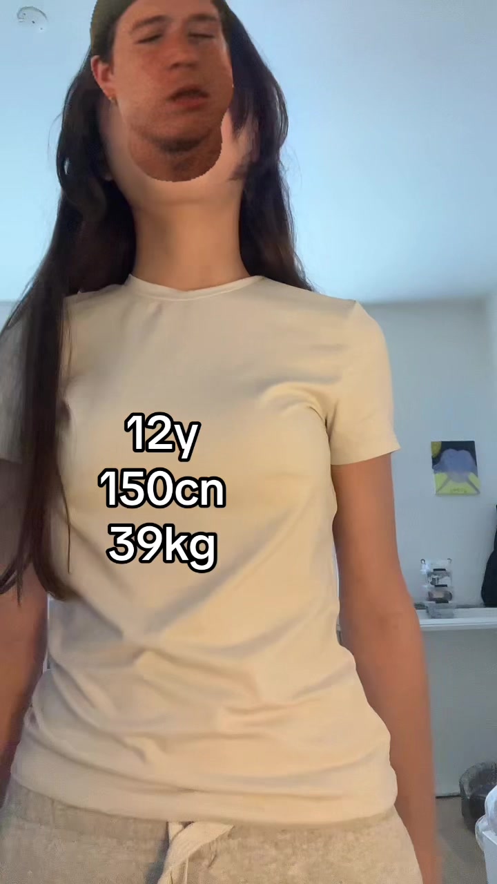 @Jenni_.