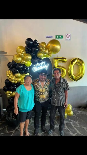 @Fernando López Miky