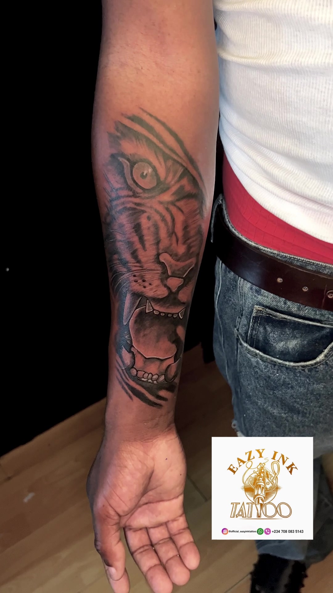 @Eazy Ink Tattoo Studio