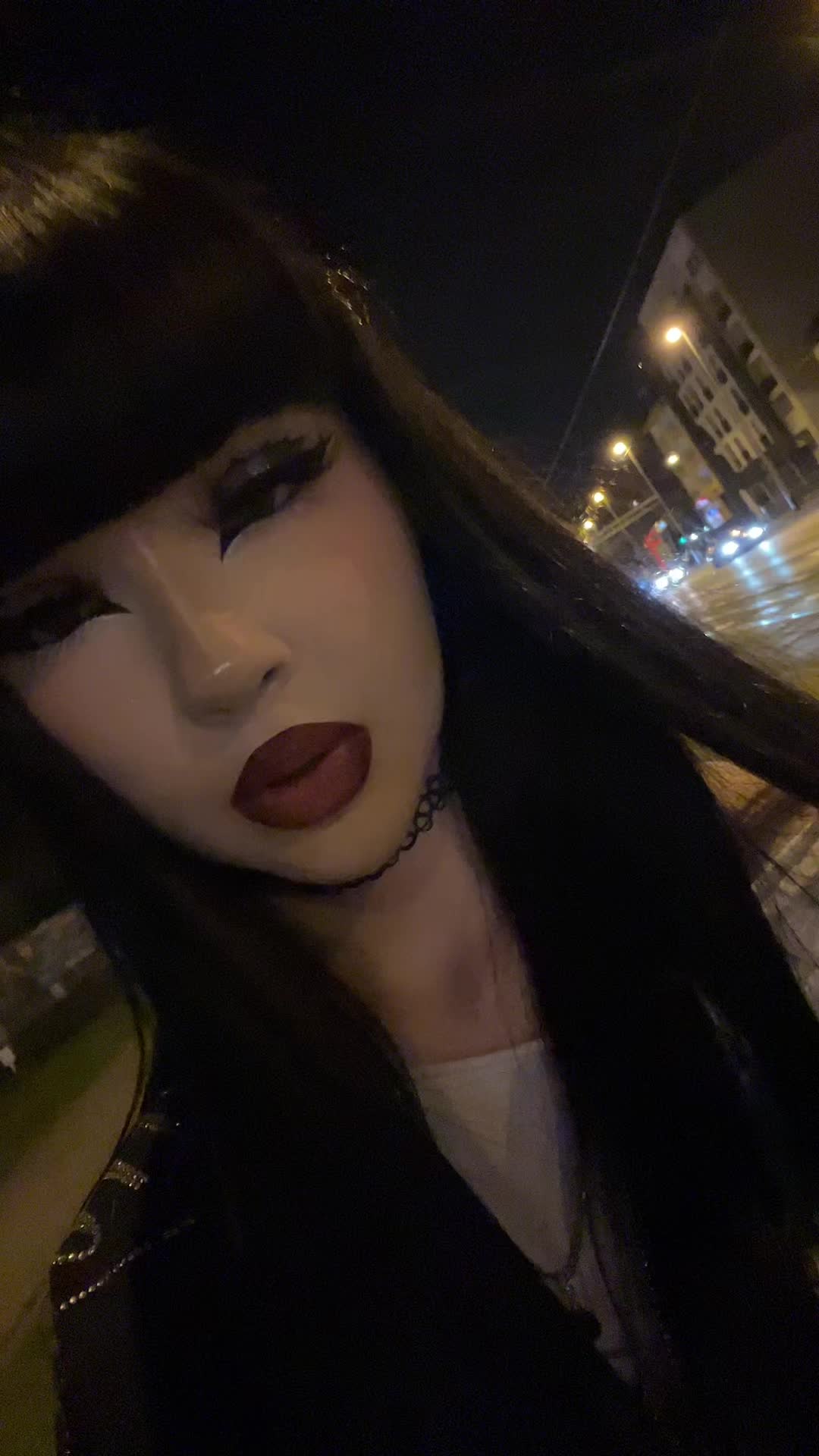 @Ava