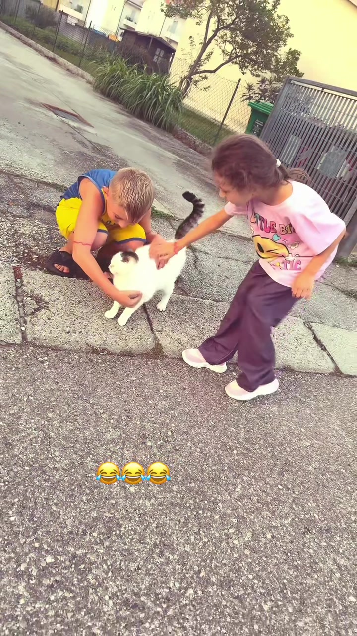 @Andreea❤️Anais❤️