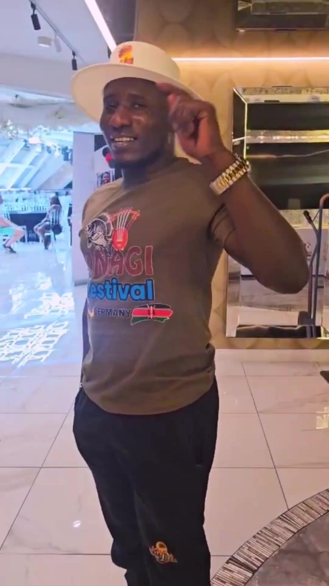 @MC Japolo🇰🇪 🇩🇪 🇳🇱