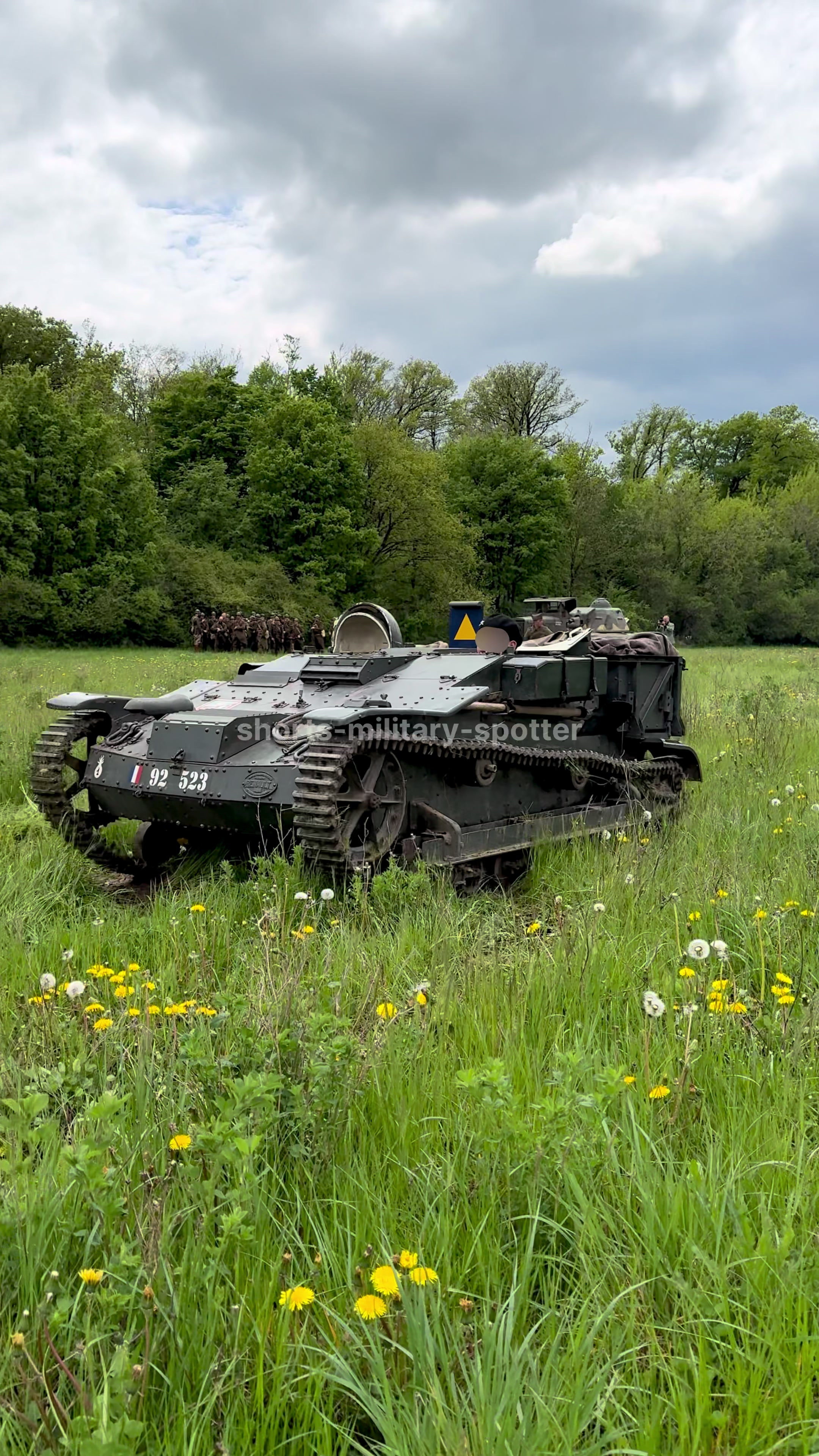 @shorts-military-spotter