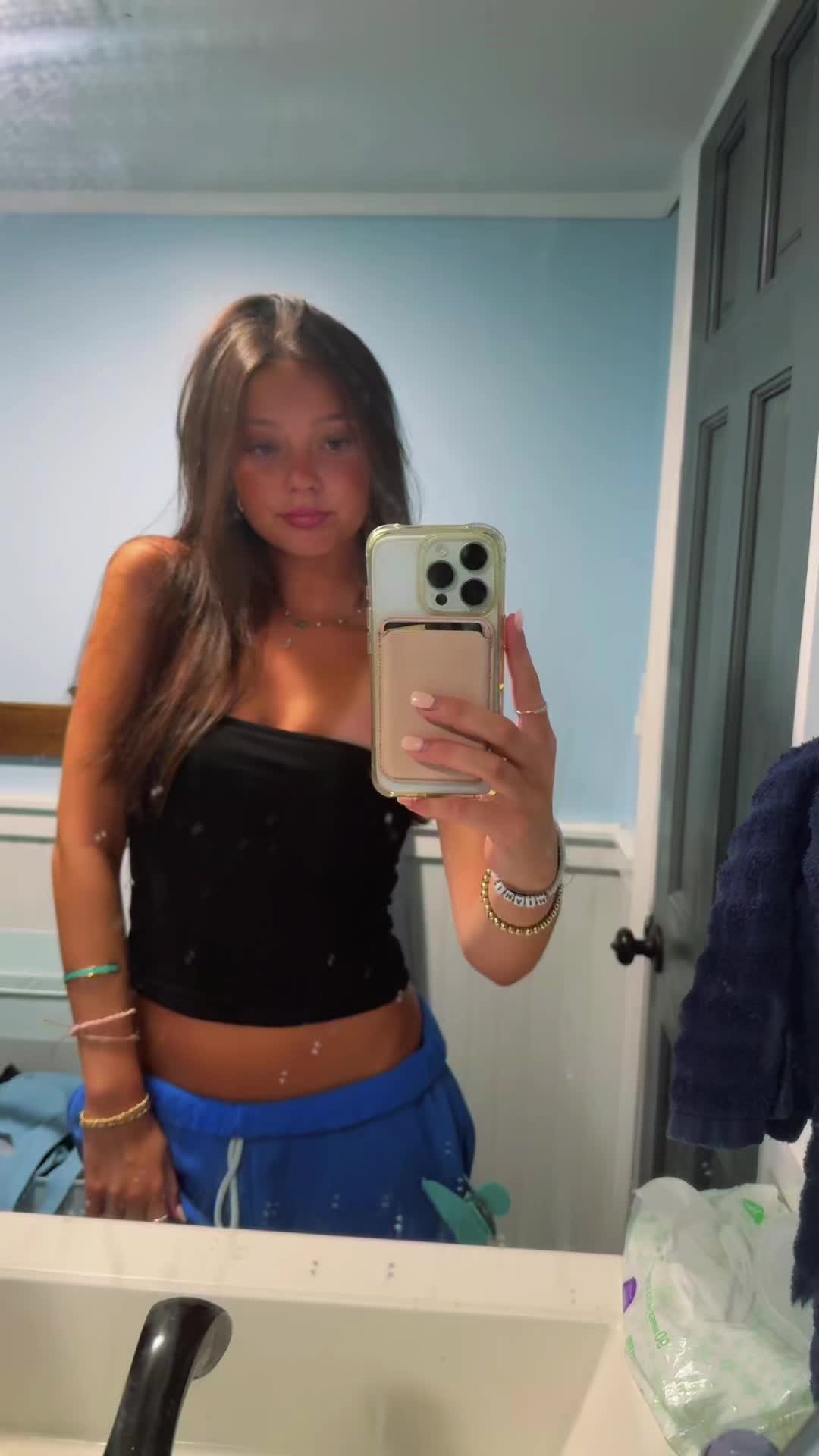 @Ellenn