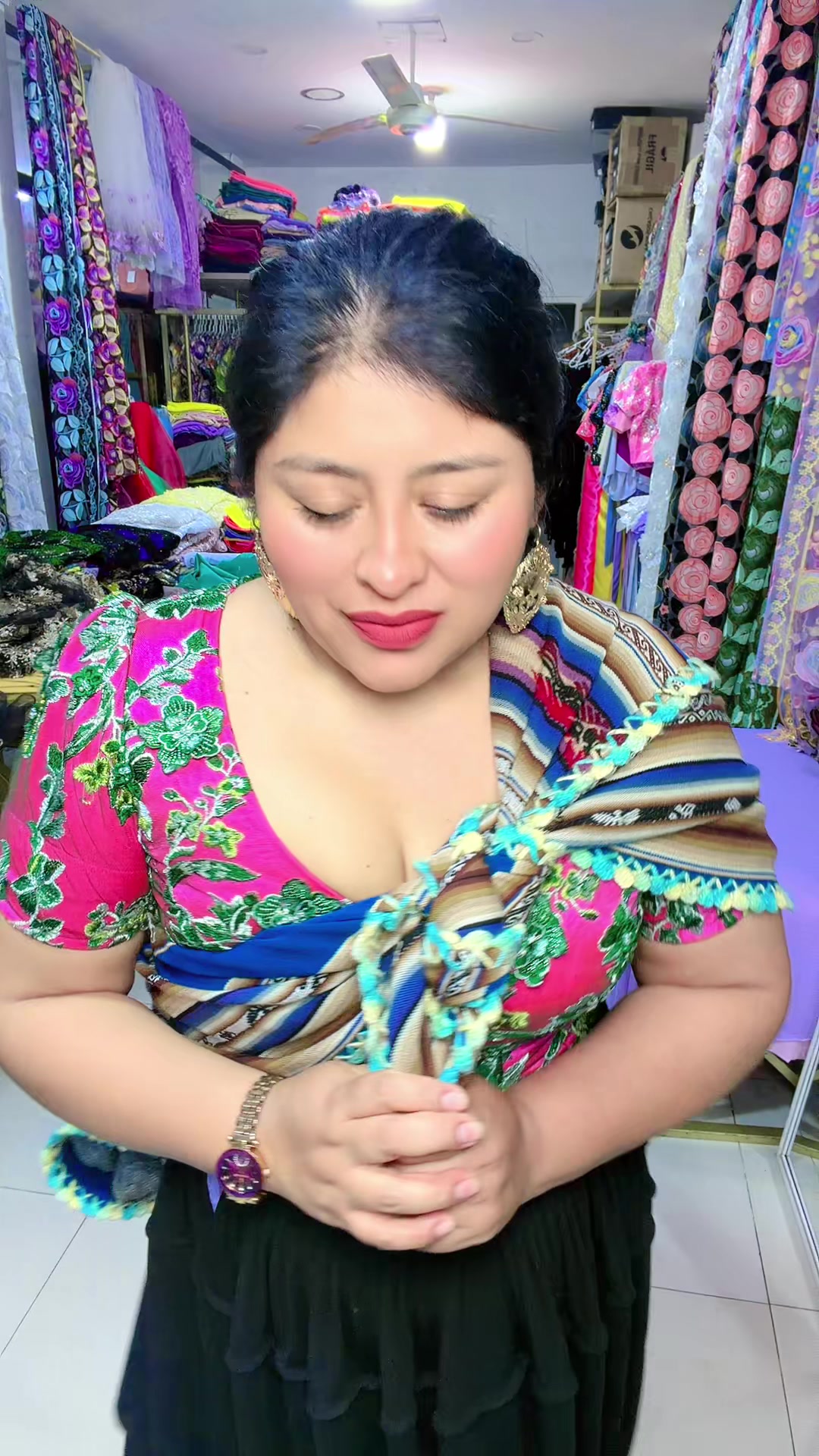 @Noelia Mujer Elegante