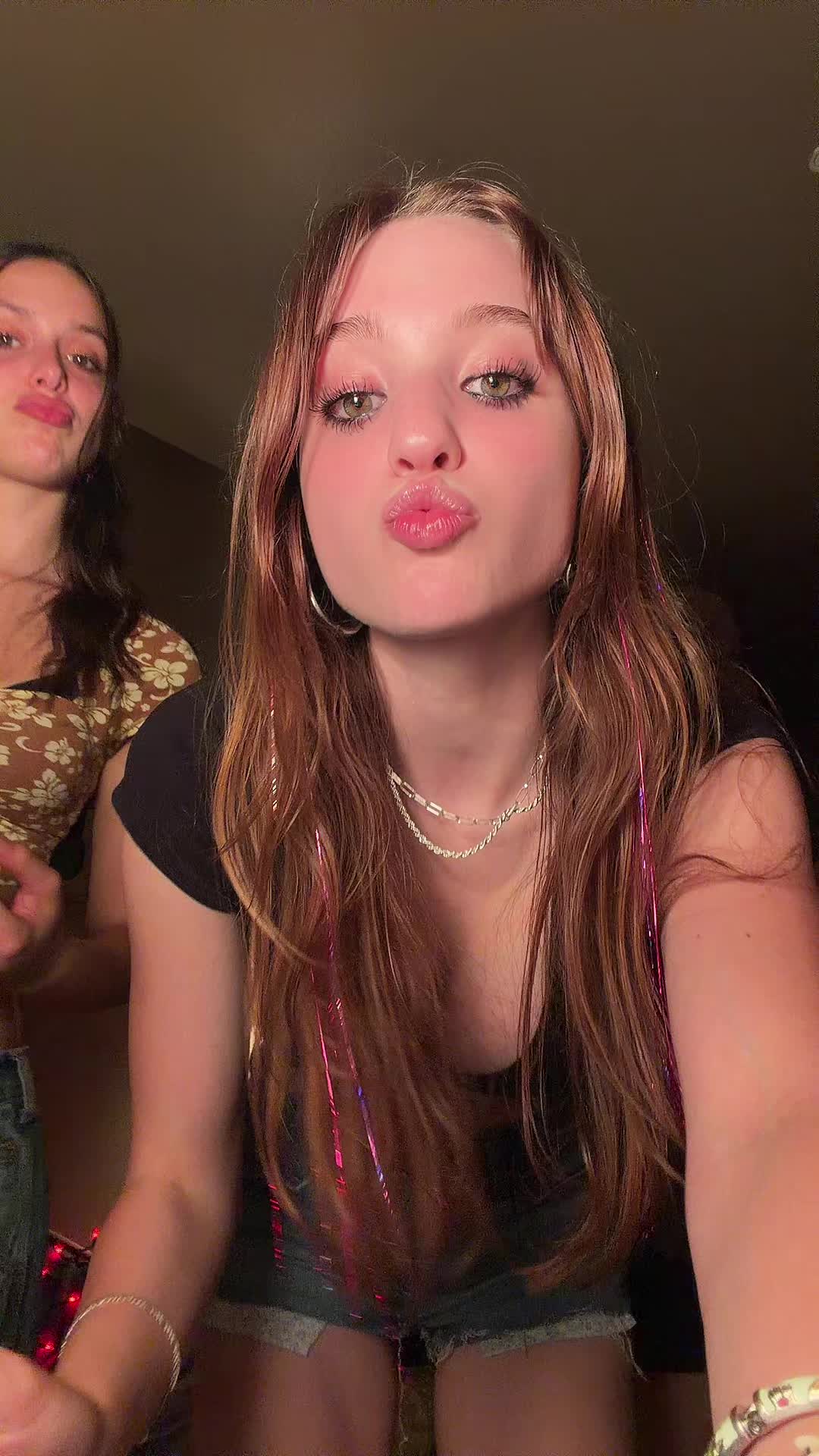 @Evie fan page