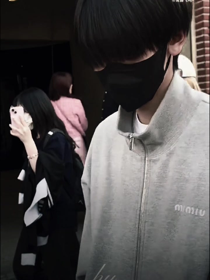 @โ๐ .Zuo qihanโ๐ .