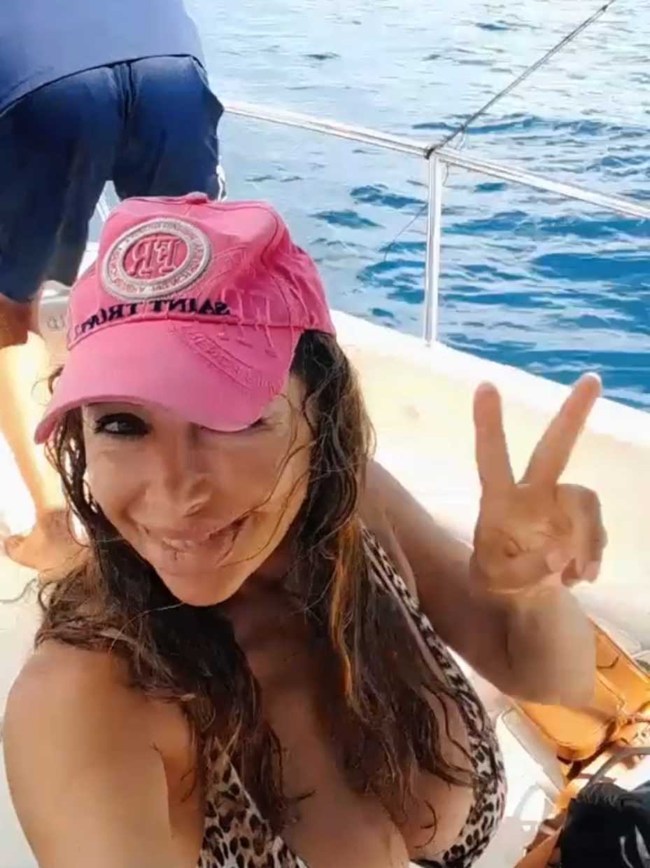 @StefaniadePincher