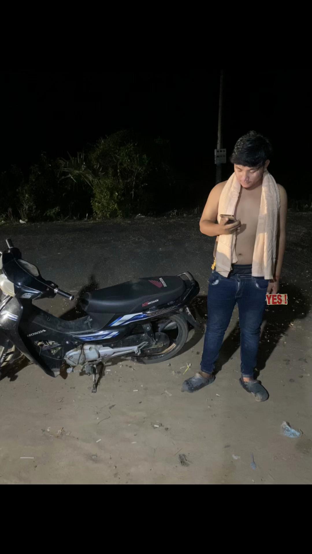 @សុឡាត់ ក្បាល់ខូច🙄