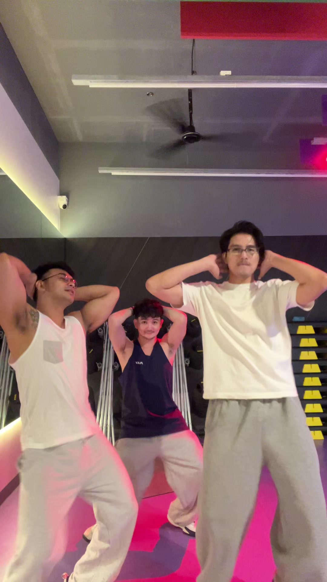 @markabrenica27