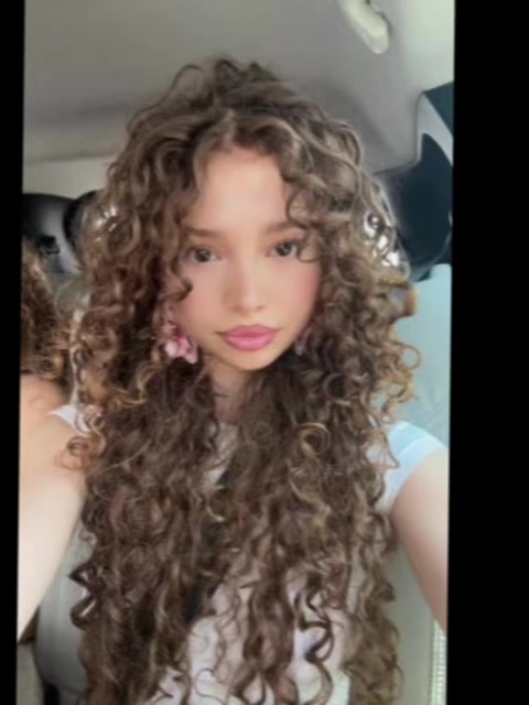 @Kalogeras sisters fanpage(ash)