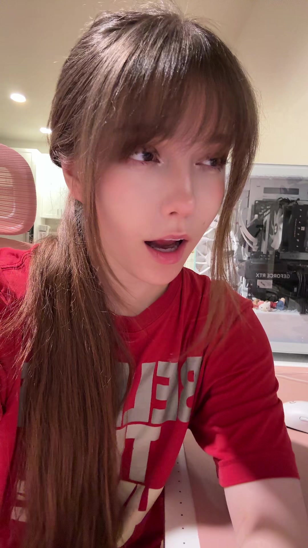 @twitch.tv/eviemeowie