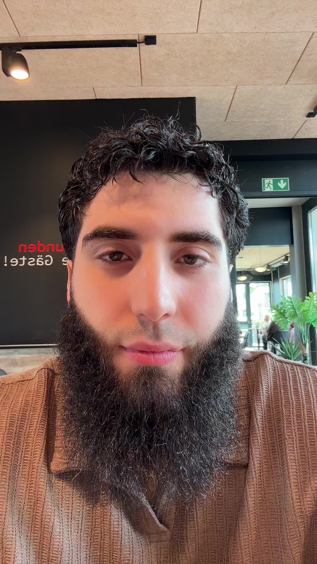 @akhi.mo13