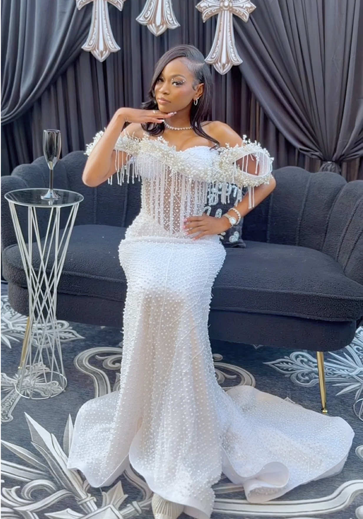 @Anit Cuts | Prom & Bridal