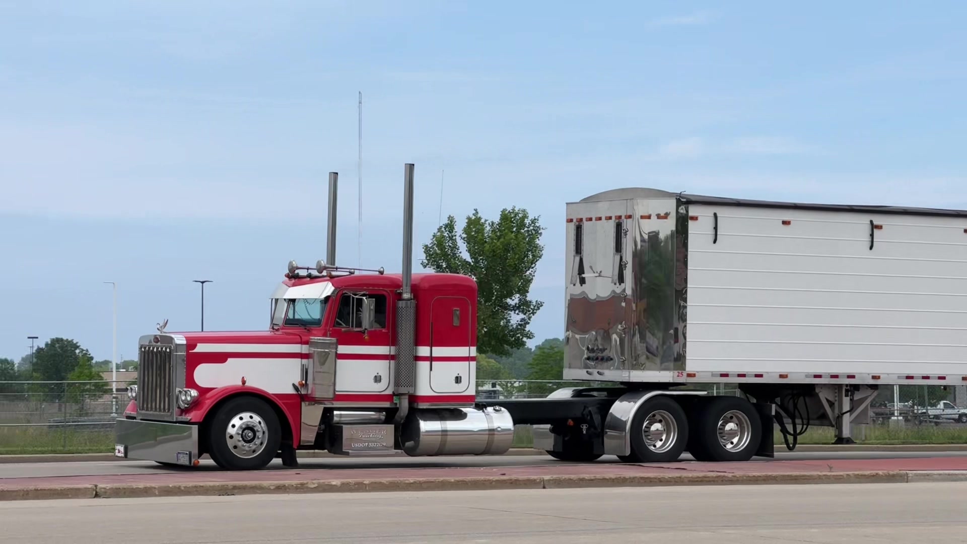 @WiscoBigRigs
