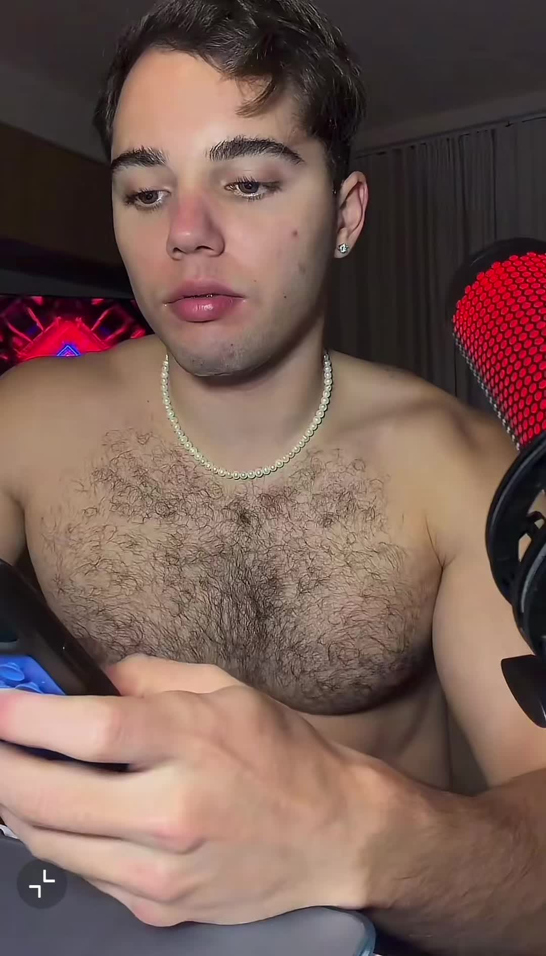 @GayMomentsTiktok