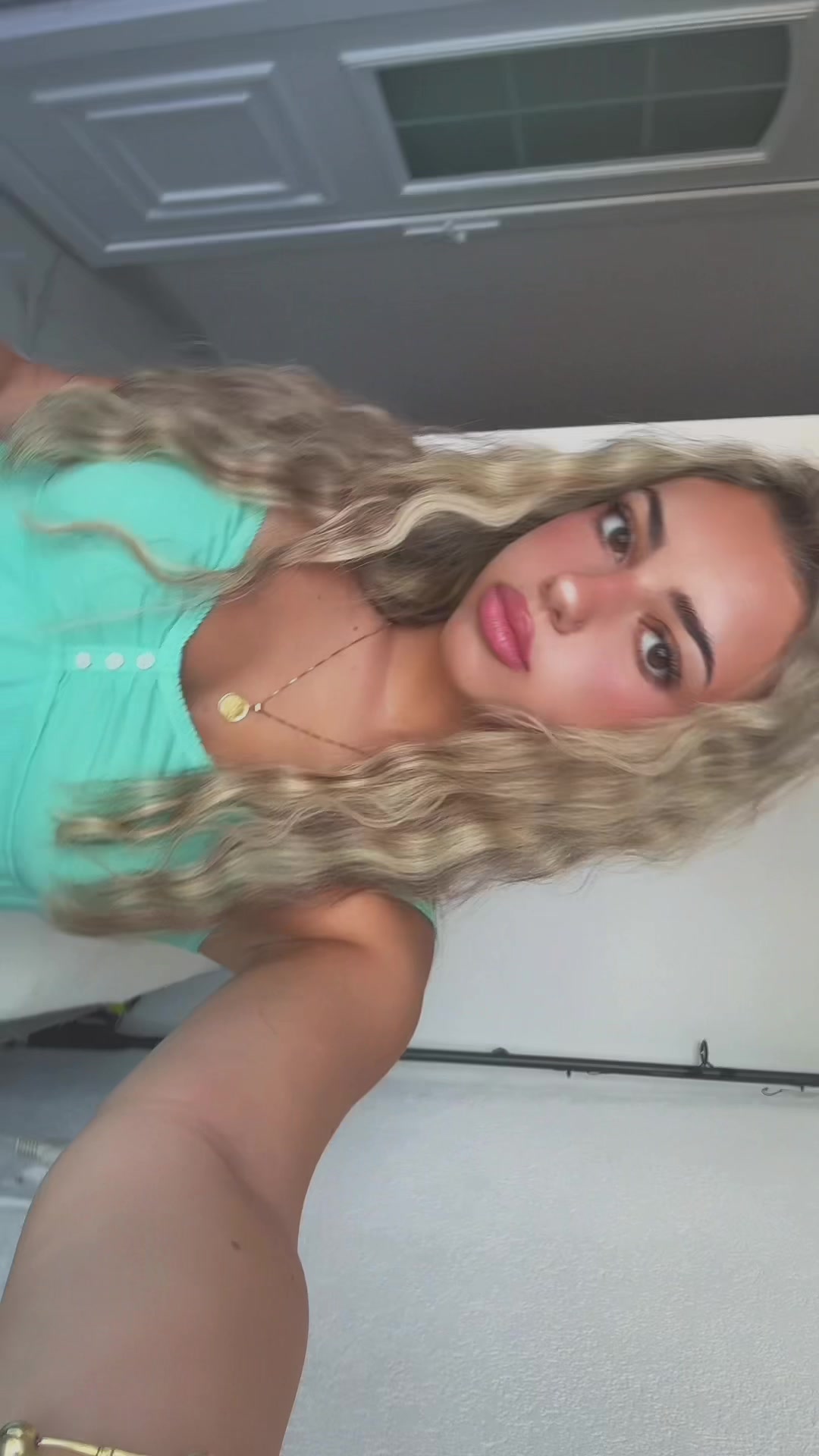 @anika