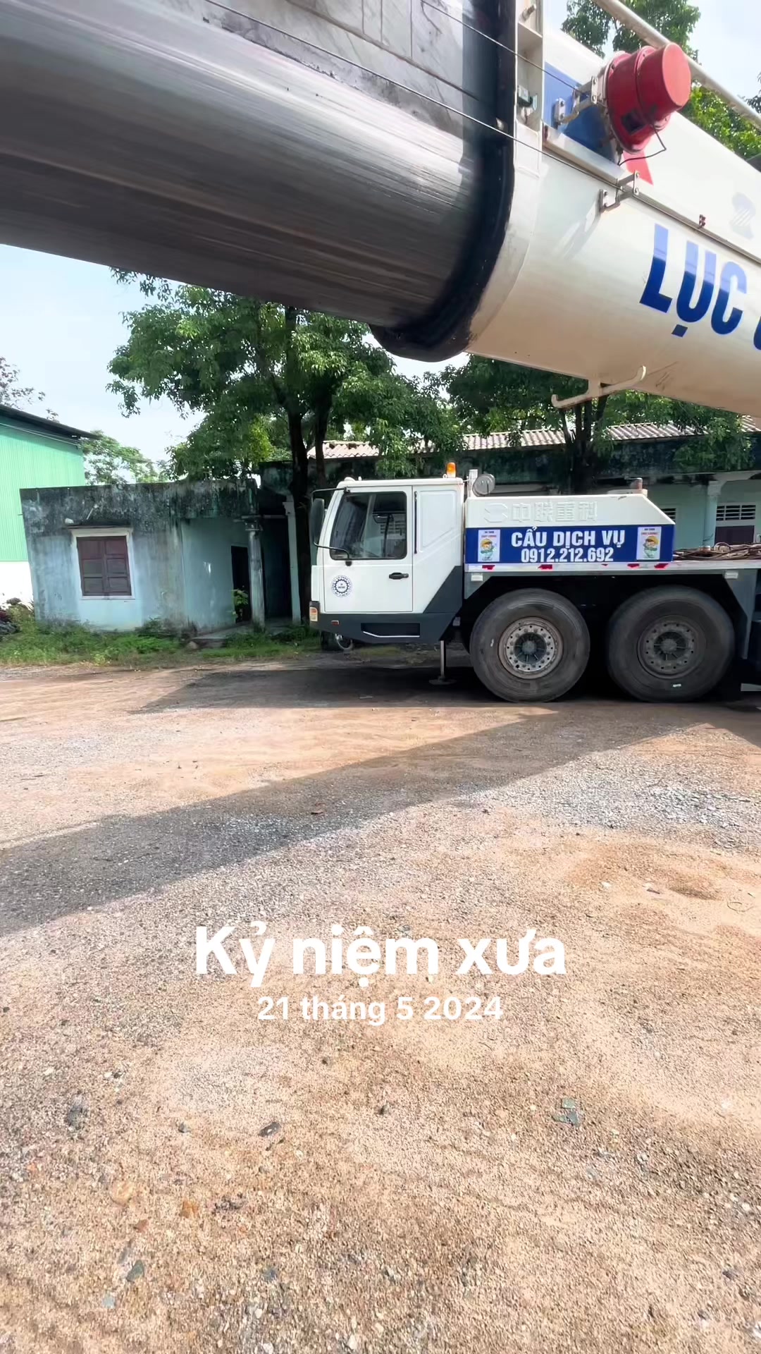 @H&agrave; Trần
