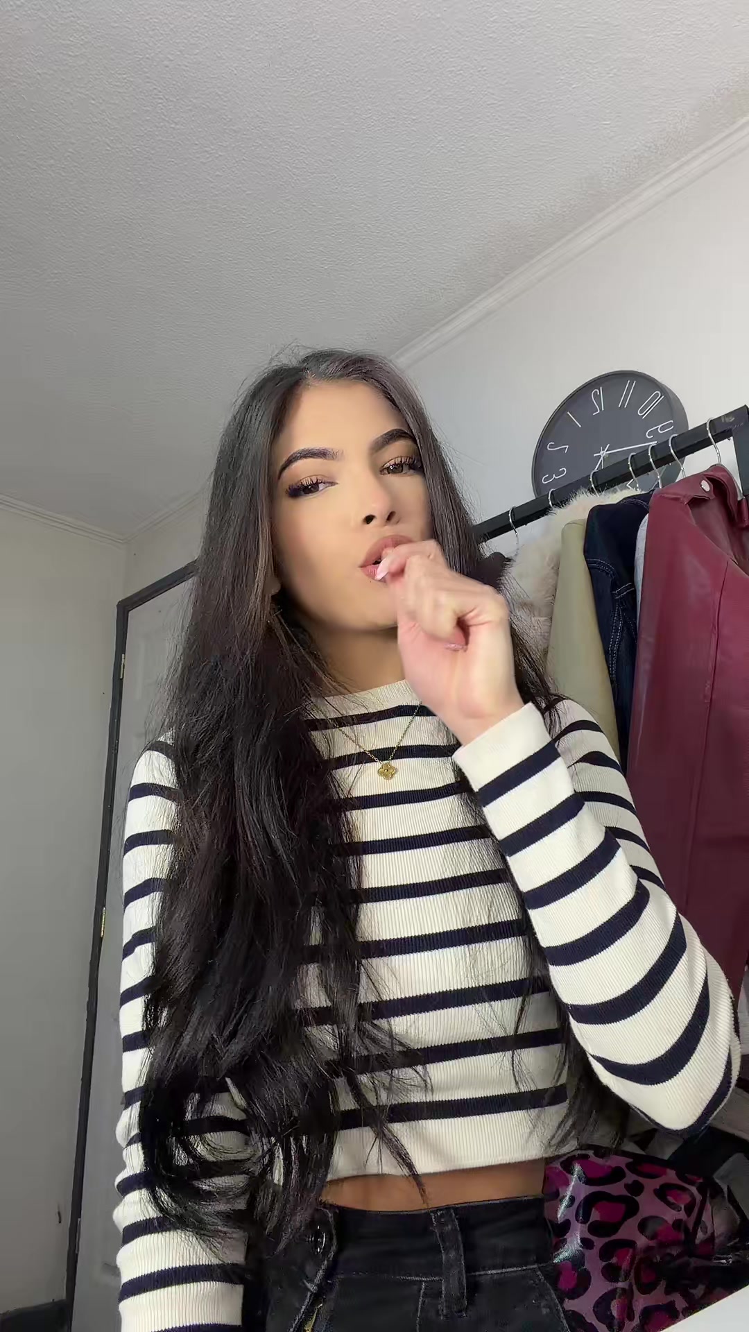 @isisss
