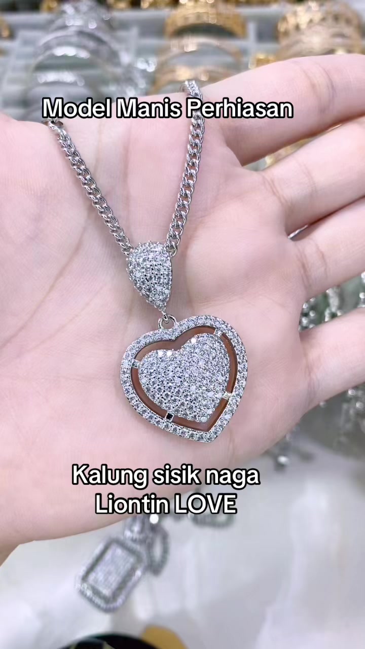 @Model Manis Perhiasan