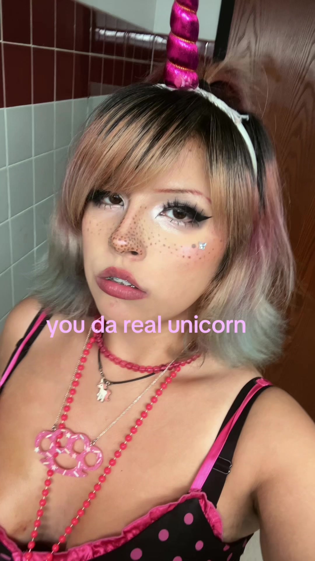 @sellystinka