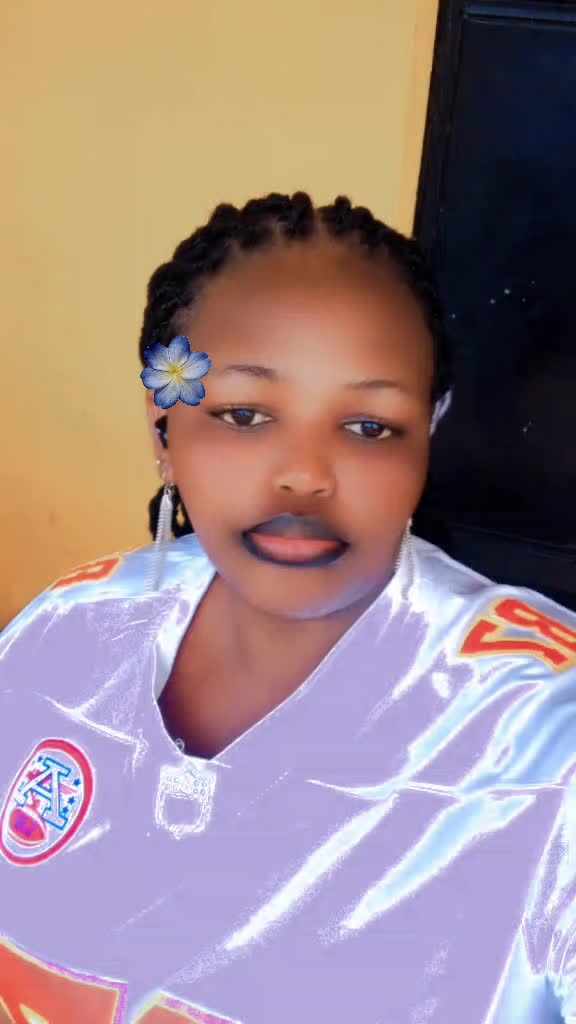 @AUGUST QUEEN 👑✌️♥️