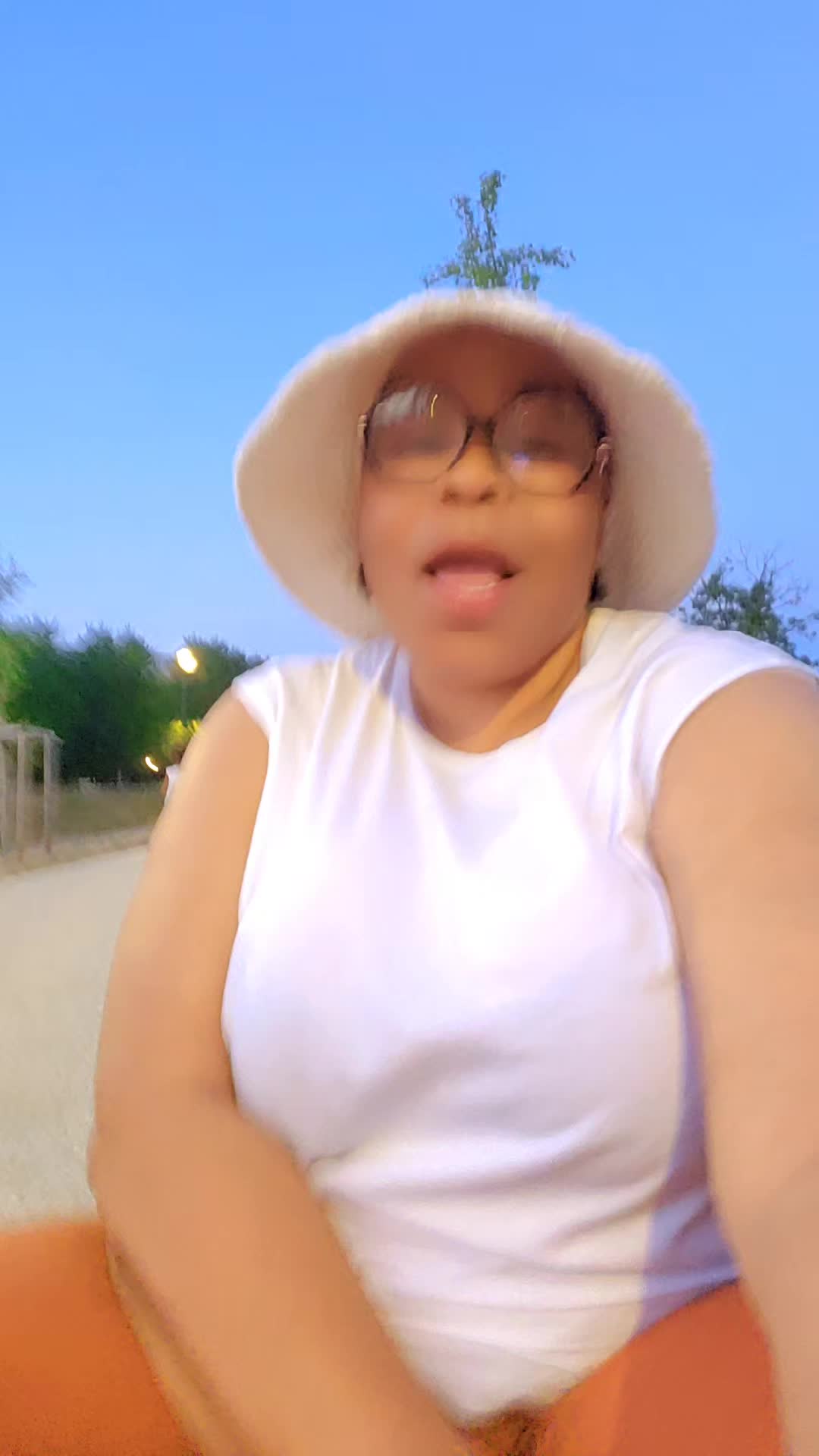 @Julia Bomongo mama ba gaulois