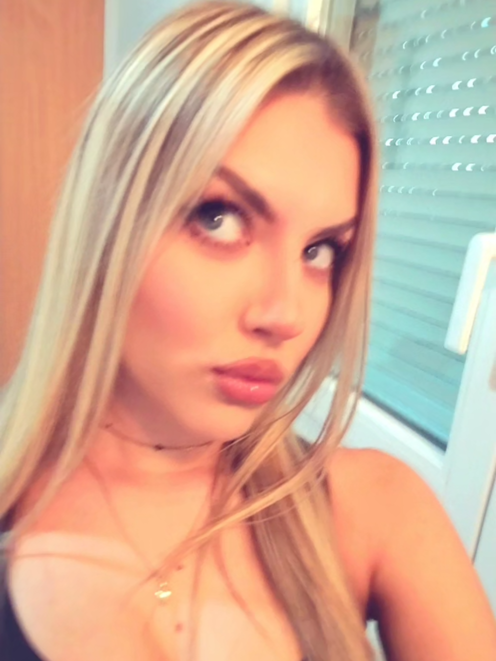 @isidora