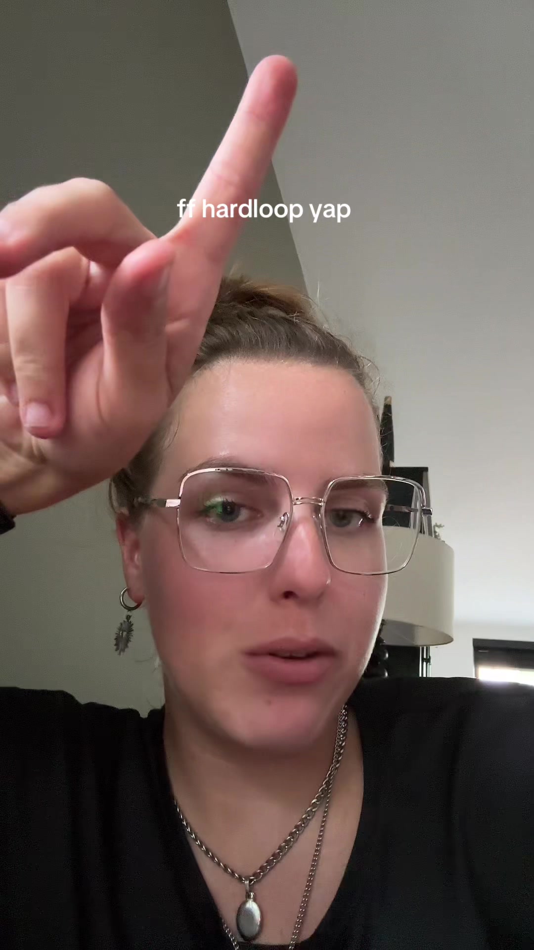 @Moon 🤍