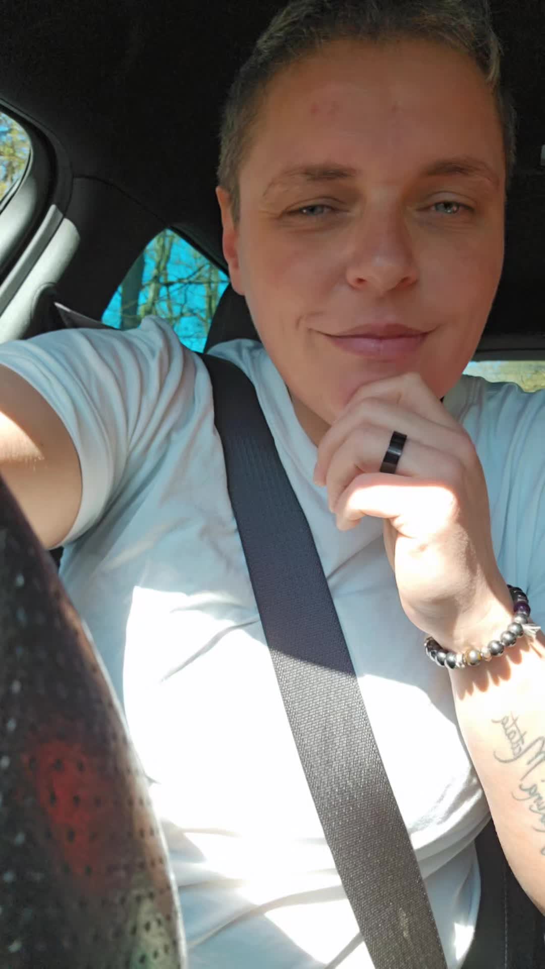 @Martina 🏳️&zwj;🌈