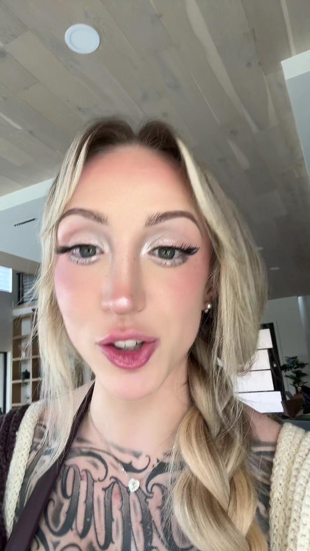 @justpeechi