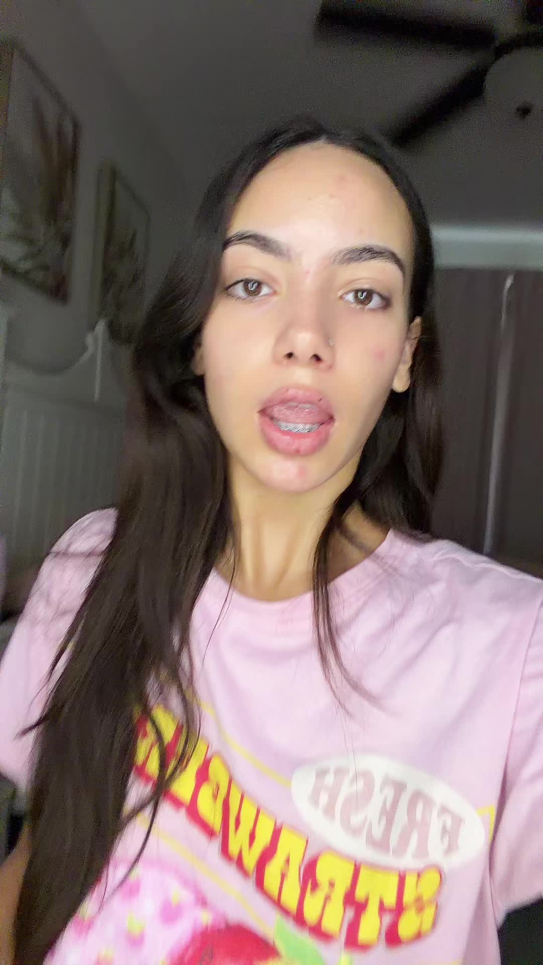 @YelloHelo