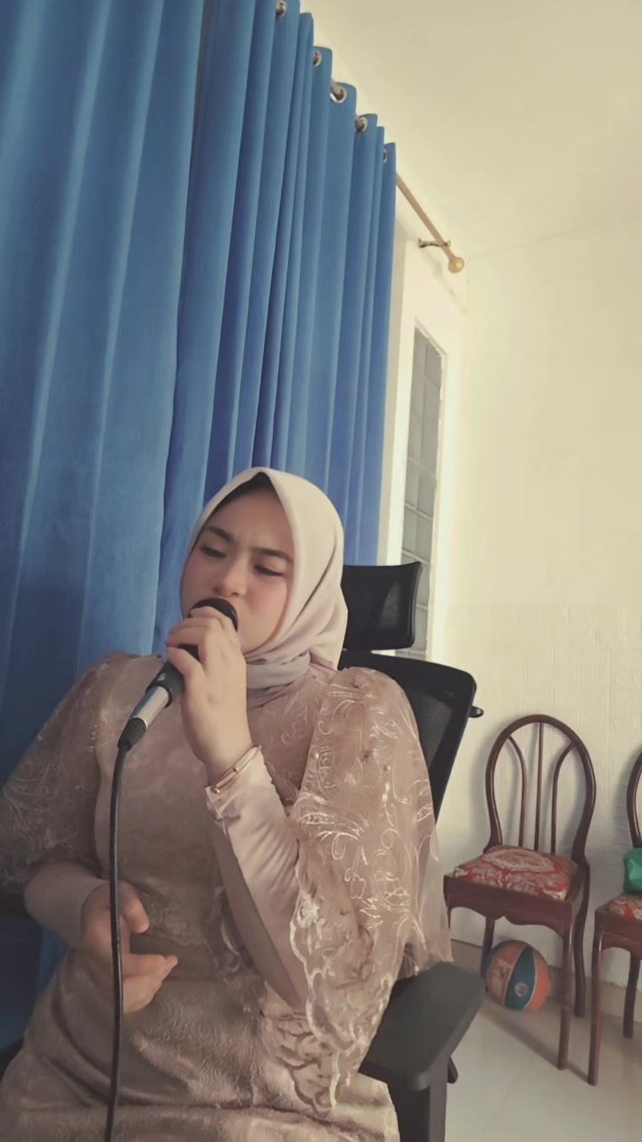 @myshofia17